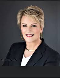 Mimi Frank's Instagram, Twitter & Facebook