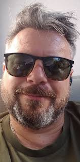 Ein moderator des radiosenders bayern 3 muss sich derzeit rassismusvorwürfen stellen. Holger August Augustholger Twitter