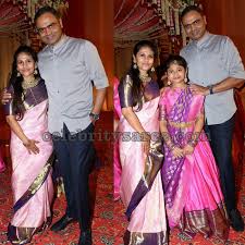 Paidipally vamshidhar rao (born 27 july 1979), better known as vamshi paidipally, is an indian film director and screenwriter who works predominantly in telugu cinema.he is known for directing mainstream works such as munna (2007), brindavanam (2010), yevadu (2014), oopiri (2016), and maharshi.he is a recipient of national film award for maharshi and a filmfare award Vamshi Paidipally Wife In Kanchi Pattu Saree Saree Blouse Patterns