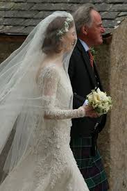 Kit Harington Hochzeit Die Ersten Bilder Rose Leslie Begrusst Game Of Thrones Kumpels Zum Anwesen Der Familie In Schottland Braut Rose Leslie Hochzeit