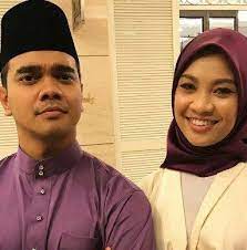 Bukan kerana tak sabar menanti tetapi daniel elhan hanya pandai menabur janji hinggalah suatu hari dia bertemu dengan seorang lelaki…. Hikayat Cinta Si Pematah Hati Home Facebook