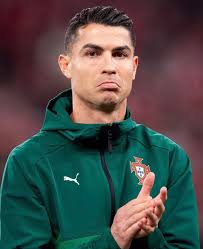 Anpil fanatik Portugal reve ke ekip sa ap chanpyon Mondyal 2026 lan. Se  byen. Men m pa rete kwè sa ap posib ak Cristiano Ronaldo kòm 9 titilè ekip  sa. CR7 pwouve