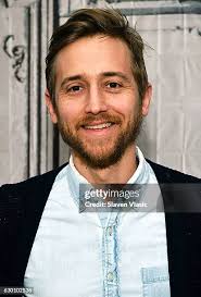 18 Photos & High Res Pictures