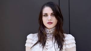 Frances is aware of her father's legacy and she's faced hardships because she is kurt's daughter. Frances Bean Cobain Pays Tribute To Her Late Father On His 50th Birthday Abc News
