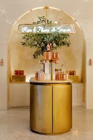 L Occitane X Pierre Herme Interieurs De Magasins Pierre Herme Concept Store