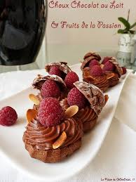 Choux A La Ganache Chocolat Au Lait Fruits De La Passion Le Plaisir Du Chocooolat Ganache Chocolat Au Lait Chocolat Au Lait Fruit De La Passion