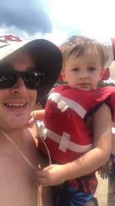 Daniel Vest (@danveezo)