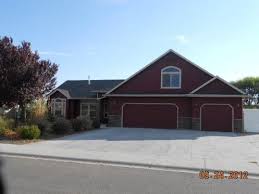 Foreclosed Home For Sale In Nampa Idaho 3 Beds 3 Baths Listing Id 36558353 H With Images Foreclosed Homes For Sale Foreclosed Homes Foreclosure Listings