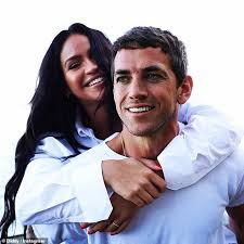 See more of freundin on facebook. Diddy 49 Ging Zu Lori Harvey 22 Wahrend Sie Einen Entspannten Spaziergang Genossen