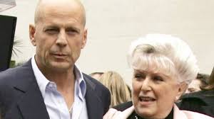 La salud de Bruce Willis: ya no reconoce a su madre y tiene un  comportamiento agresivo