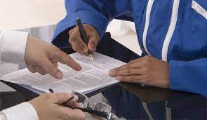 Le contrat de professionnalisation est un contrat de travail en alternance permettant d'acquérir une qualification professionnelle (diplôme, titre, certificat de qualification professionnelle…) reconnue par l'état et/ou la branche professionnelle. Le Contrat De Professionnalisation Pole Emploi