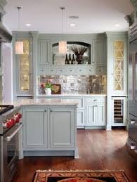 Les Armoires Et Les Pieds Aussi House Inspiration Pinterest Armoires Le Pied Et Cuisines