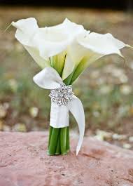 We Love The Idea Of Embracing The Season In Aspects Of Your Wedding Including The Favors Want Summer Wedding Bouquets White Calla Lily Bouquet Bridal Bouquet