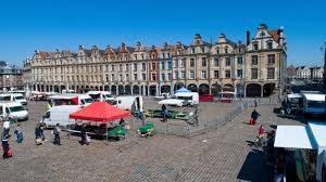 Vous pourrez grâce aux informations suivantes connaître et choisir le meilleur moyen pour venir sur le site du festival. Arras Ville Confinee Vue Du Ciel