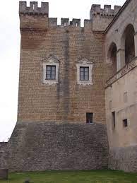 Telefonate per un appuntamento o per informazioni sulle nostre barche. Castello Di Mesagne Wikipedia