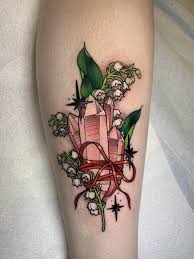 Rose Quartz Lily Of The Valley Tattoo By Zema At Imago Tattoo Montreal Qc In 2020 Tattoos Crystal Tattoo Rose Tattoos
