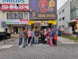 Nak tau ke nak tau? Pembukaan Butik 5 Waktu Di Seri Bangi Seksyen 8 Dapatkan Koleksi Baju Dan Jubah 5 Waktu Untuk Raya Ni Ceritera Si Gadis Biru
