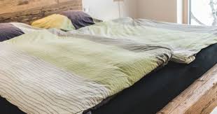 Home Decorating Ideas Modern Designer Bed Made Of Old Wood Beams Old Wood Bed Beam Bed Bedroom Bedroom Designer Bett Holz Innenarchitektur Modernes Mobeldesign