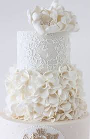 Get inspired by stunning wedding cake designs & pictures! 30 White Wedding Cake Designs That Will Leave You Wanting One