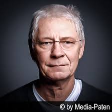 John Findlater's Instagram, Twitter & Facebook