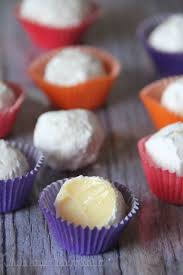 Truffes Au Chocolat Blanc Au Citron Truffes Au Chocolat Truffe Chocolat Blanc Recette Truffe Chocolat