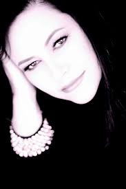 Amy Hanaialii and Richard Cray star in Man of La Mancha