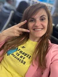 Introduction with photo in online community