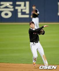 수비의 중요성이 큰 유격수 특성상 유격수의 실책지표는 상당히 중요한 스탯입니다. Kbo Photo News Kbo
