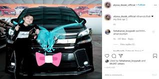 Check spelling or type a new query. Alyssa Dezek Miliki Kereta Dianggar Rm360 000 Pada Usia 12 Tahun