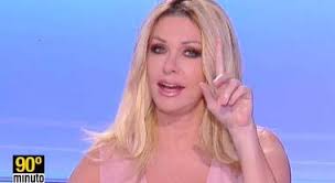 Paola ferrari esulta per il napoli in diretta a 90° minuto. Diritti Serie A Il Bando Manda In Pensione 90 Minuto