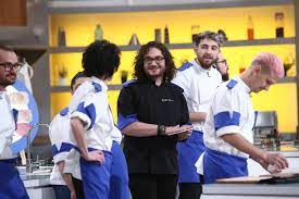 In 2017 chefi la cutite was named the best. Chefi La CuÈ›ite 11 Mai 2021 Florin Dumitrescu A Folosit O AmuletÄƒ SupremÄƒ Ce Concurent A Luat Din Echipa Lui ScÄƒrlÄƒtescu Antena 1