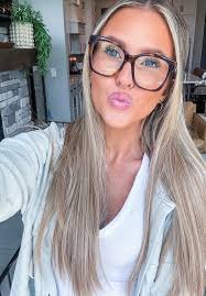 🎉 Almost Friday! Check out today's makeup look and see who the Starbucks  gift card winners are! ☕ 💋Makeup: http://p.yq.link/kxhshv0kr Lisa Strasser  Barbara Stump Melissa Schwabe Gina Webb DM me if your