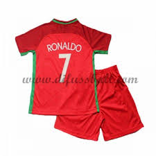 Das juventus turin home trikot 201. Portugal Fussballtrikot Kinder Uefa Euro 2016 Cristiano Ronaldo 7 Kurzarm Heim Trikot Cristiano Ronaldo 7 Ronaldo Ronaldo Shirt