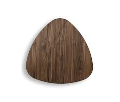 Does the table have a wood finish? Plektron Coffee Table Solid Wood American Walnut Architonic