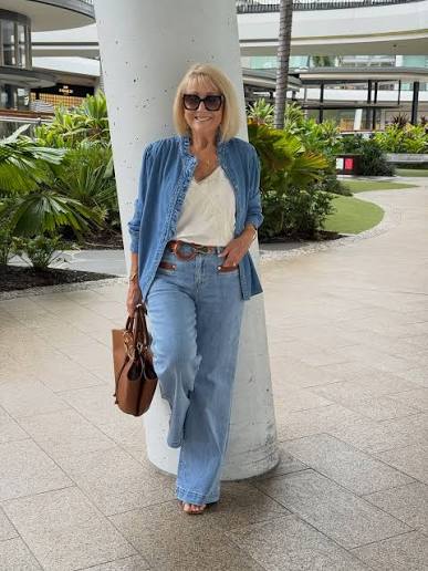 FOREVER IN BLUE JEANS'! 💙 I've been wearing jeans for as long as I can  remember. For CASUAL weekend style, though to CHIC CITY style. There is  nothing more VERSATILE in my