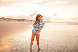 Young people (leonardo dicaprio, virginie ledoyen) seek nirvana on an island off the coast of thailand, only to discover it is not what it s. Packing Tips For A Day At The Beach With Kids Run Wild My Child