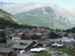 Bardonecchia is an italian town and comune located in the metropolitan city of turin, in the piedmont region, in the western part of susa valley. Rent Or Charter A Helicopter For Bardonecchia Ski Resort And Other Winter Activities