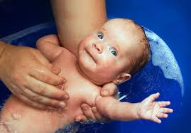 The fat in the moisturizer forms a thin layer on the skin, which replenishes and prevents further loss of moisture. How To Avoid Dry Skin In Babies And Toddlers