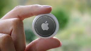 On april 2, 2020, apple accidentally referenced airtags as a feature in an official apple support video, showing it supported in the find my iphone user interface. Bu8sh1gthyg4zm