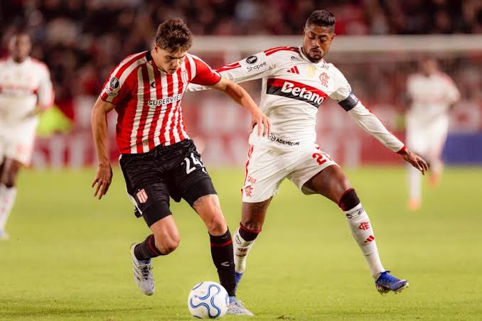 Flamengo empata com o Estudiantes pela Libertadores e perde Arrascaeta, que sofre fratura na clav&iacute;cula direita