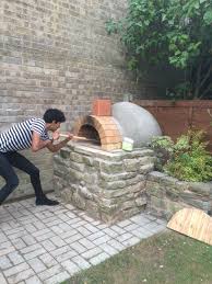 And to get it to heat as quickly as possible, get maximum benefit from your fuel, and use basic tools. Diy Pizza Oven 22 Debongo