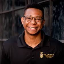 I am beyond excited and happy to announce that I am now a Partner at H-E-B!  Excited to start this new journey as a Financial Analyst for such a great  company. Here's