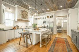 Foodie and chef kelsey of the blog little bits of feels this joy every time she steps into her kitchen, with its high ceilings, generous counter space, and large farmhouse. Wood Kitchen Ceiling Design Ideas Designing Idea