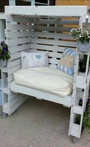 Selcan Sarikaya Adli Kullanicinin Tasarim Panosundaki Pin Pallet Patio Pallet Ideas Ve Palet Mobilya