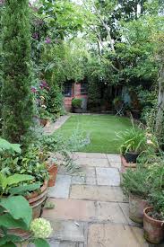 Caroline S Vintage Garden In Wandsworth Caroline Garland Small English Garden Small Garden Design Garden Design