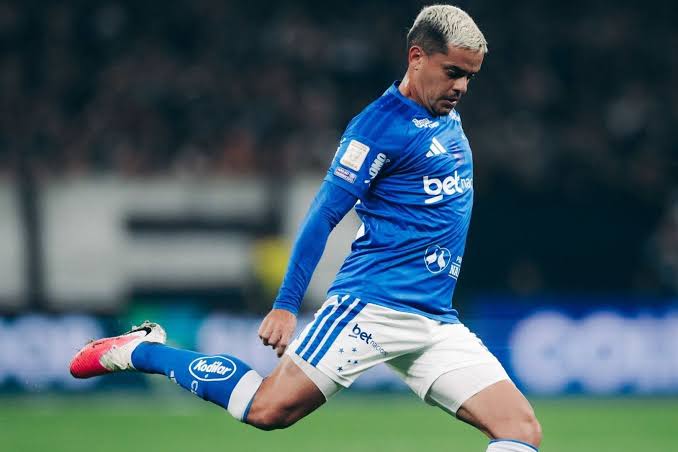 Fagner volta de suspensão e alerta para detalhes no Maracanã