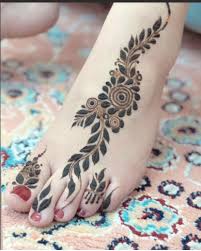 Simple Feet Mehndi Designs Ideas The Handmade Crafts In 2020 Henna Designs Feet Latest Bridal Mehndi Designs Finger Henna Designs