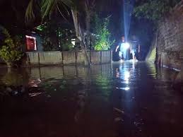 Pengaruh benda astronomi lainnya sangatlah kecil disebabkan ukuran mereka yang lebih kecil dari matahari dan. Banjir Rob Kepsta Faktor Angin Dan Siklus Pasang Surut Pemerintah Kota Ambon