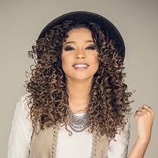 Follow cancaonova to never miss another show. Universal Music Christian Group Gabriela Gomes