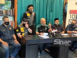 Kongsi gelap is a supergroup from malang formed from a set of personnel in several bands. Isu Pukul Pengawal Peribadi Ppim Bimbang Cetus Rusuhan Kaum